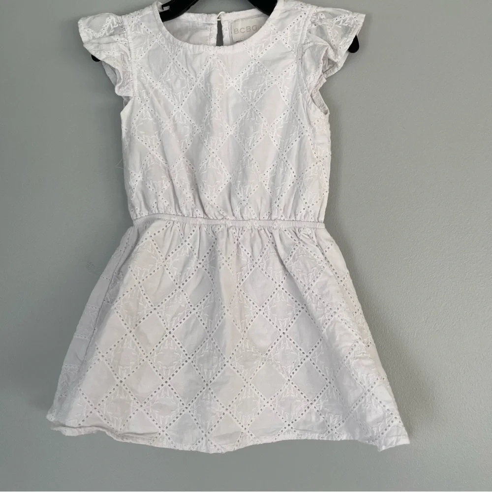 BCBGirls White Embroidered Pinafore Cotton Flutter Sleeve Dress Size 3T